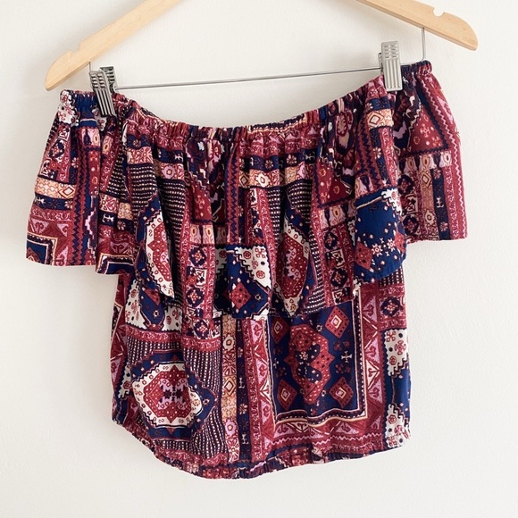 Hollister Boho Off-the-Shoulder Ruffle Crop Top – Size Small - Picture 2 of 10